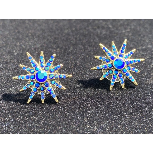 NWT Heidi Daus " Star " Crystal Stud Earrings Design Star - Picture 2 of 8